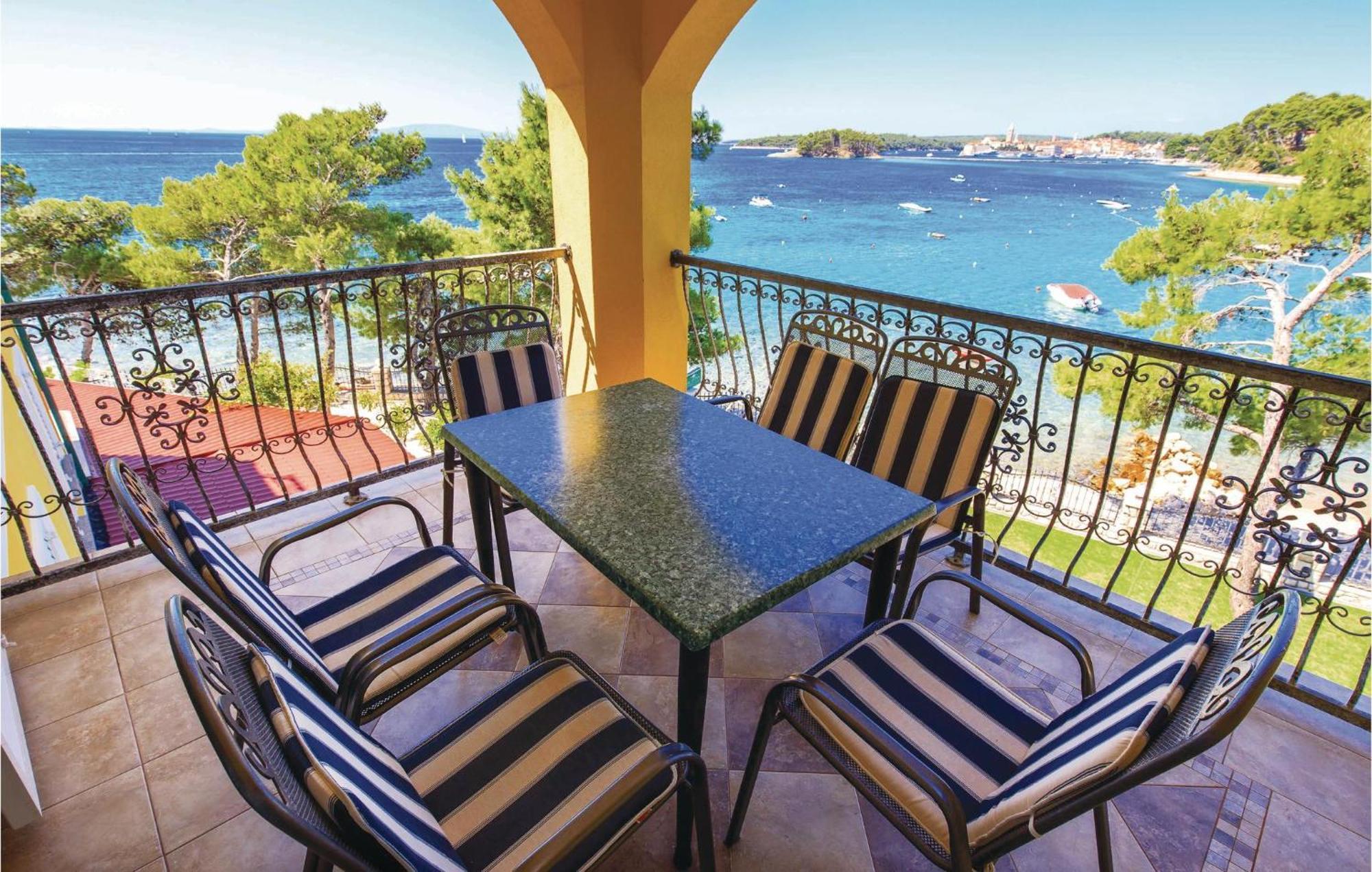 Pet Friendly In With Kitchen Apartment Banjol